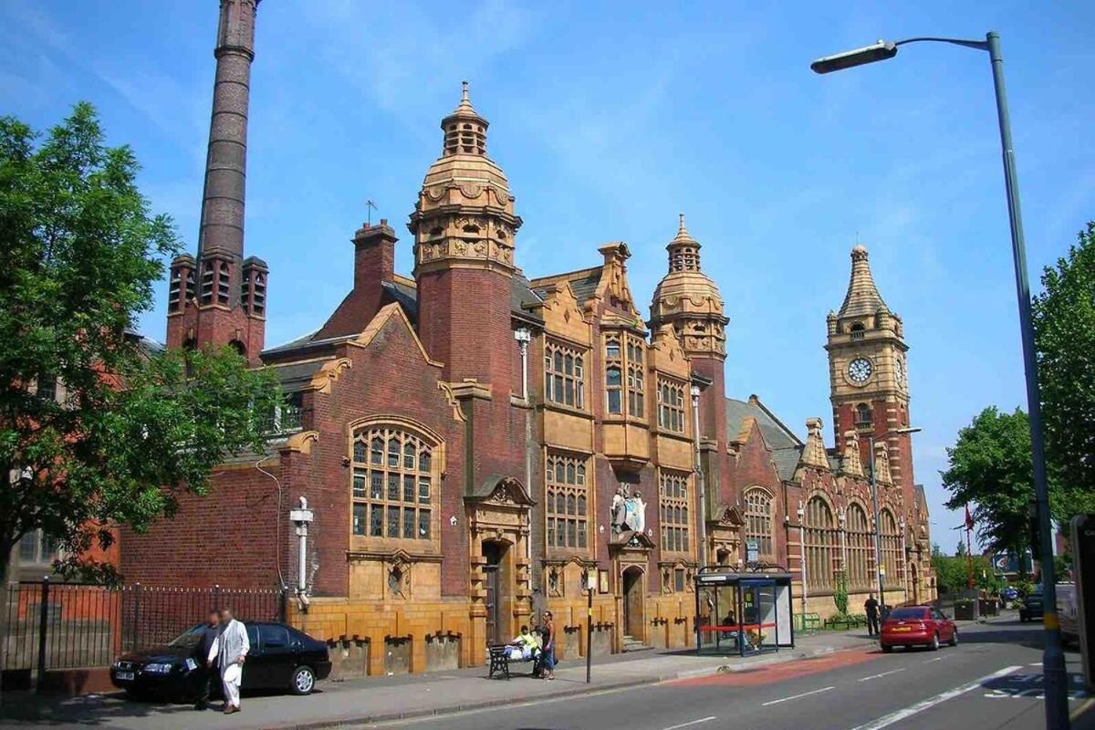 Modern & Stylish Flat In Moseley Birmingham